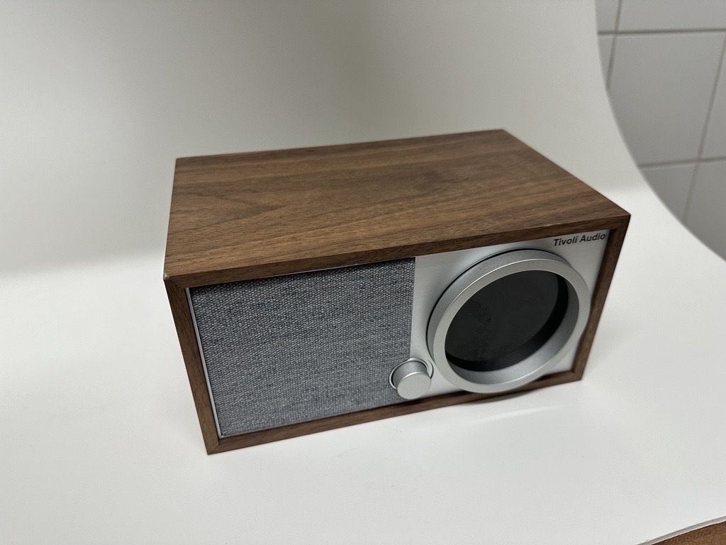 B-Ware - Tivoli Audio Model One Digital 2G Radio FM/DAB+/Bluetooth/WiFi Walnuss/grau